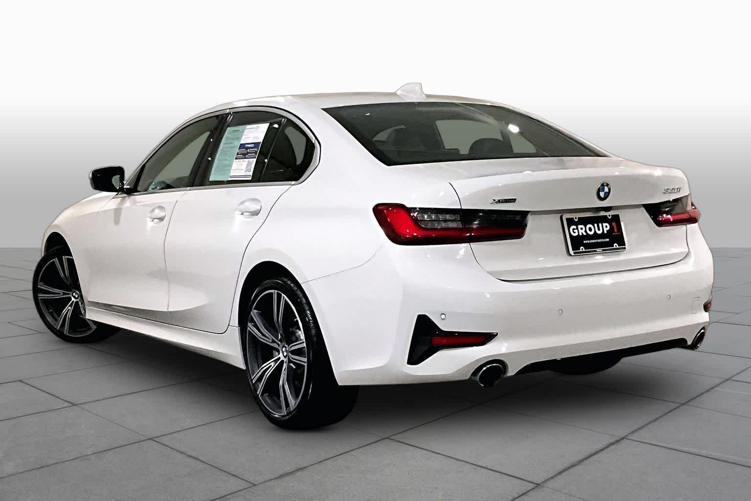 Used 2020 Alpine White BMW 330i xDrive image 11
