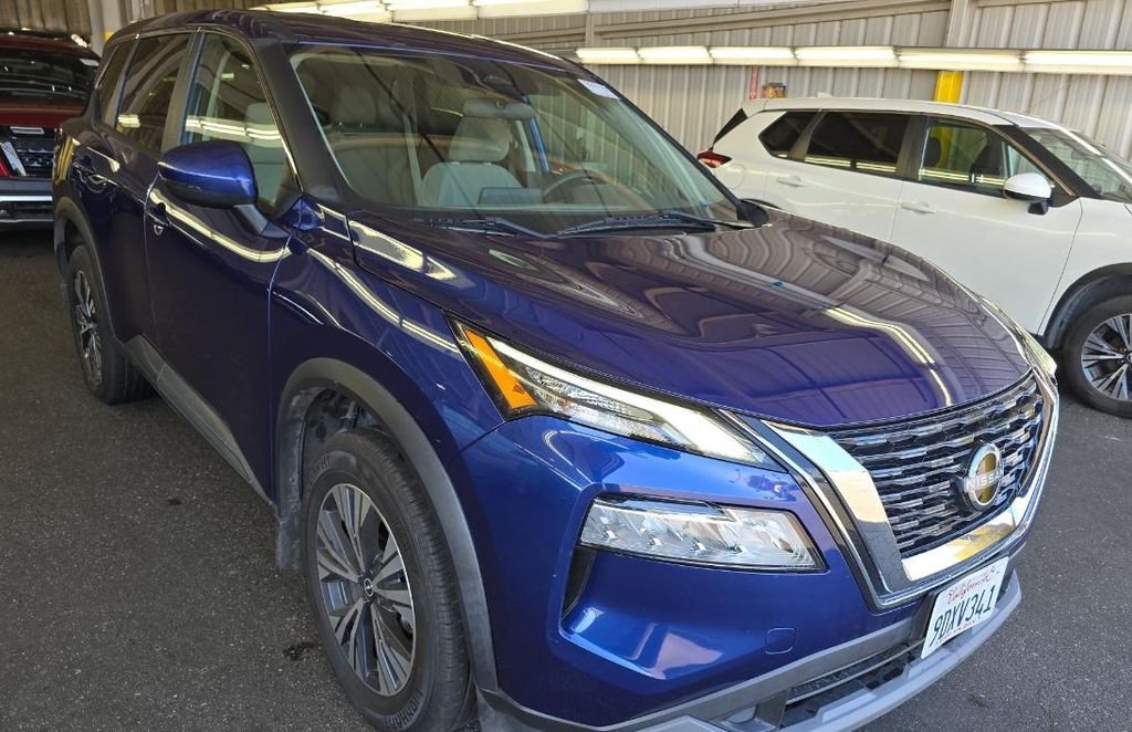 Used 2023 Blue Nissan SV image 3