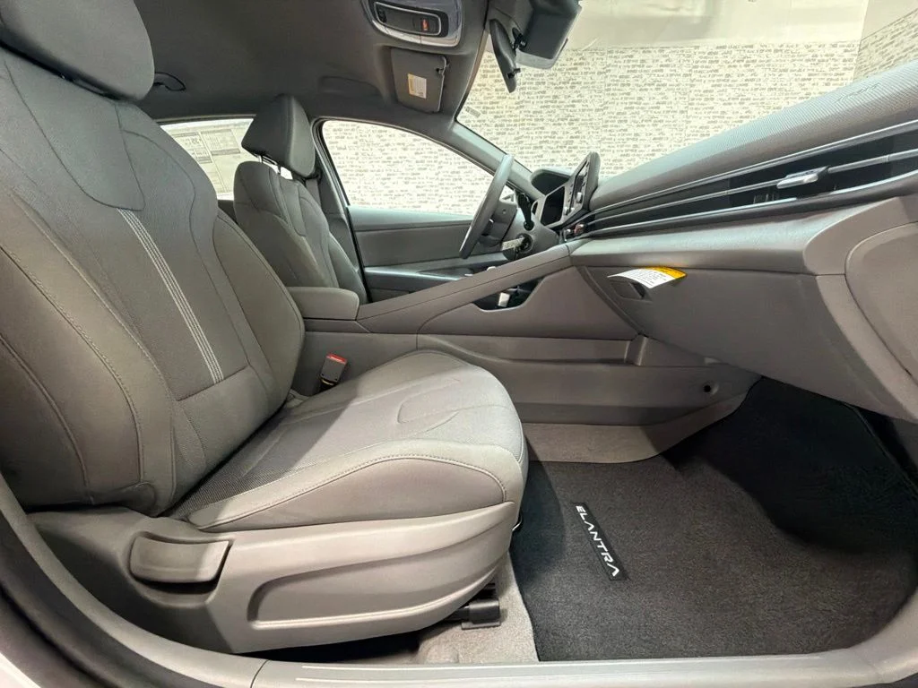 New 2026 Serenity White Hyundai SE image 11
