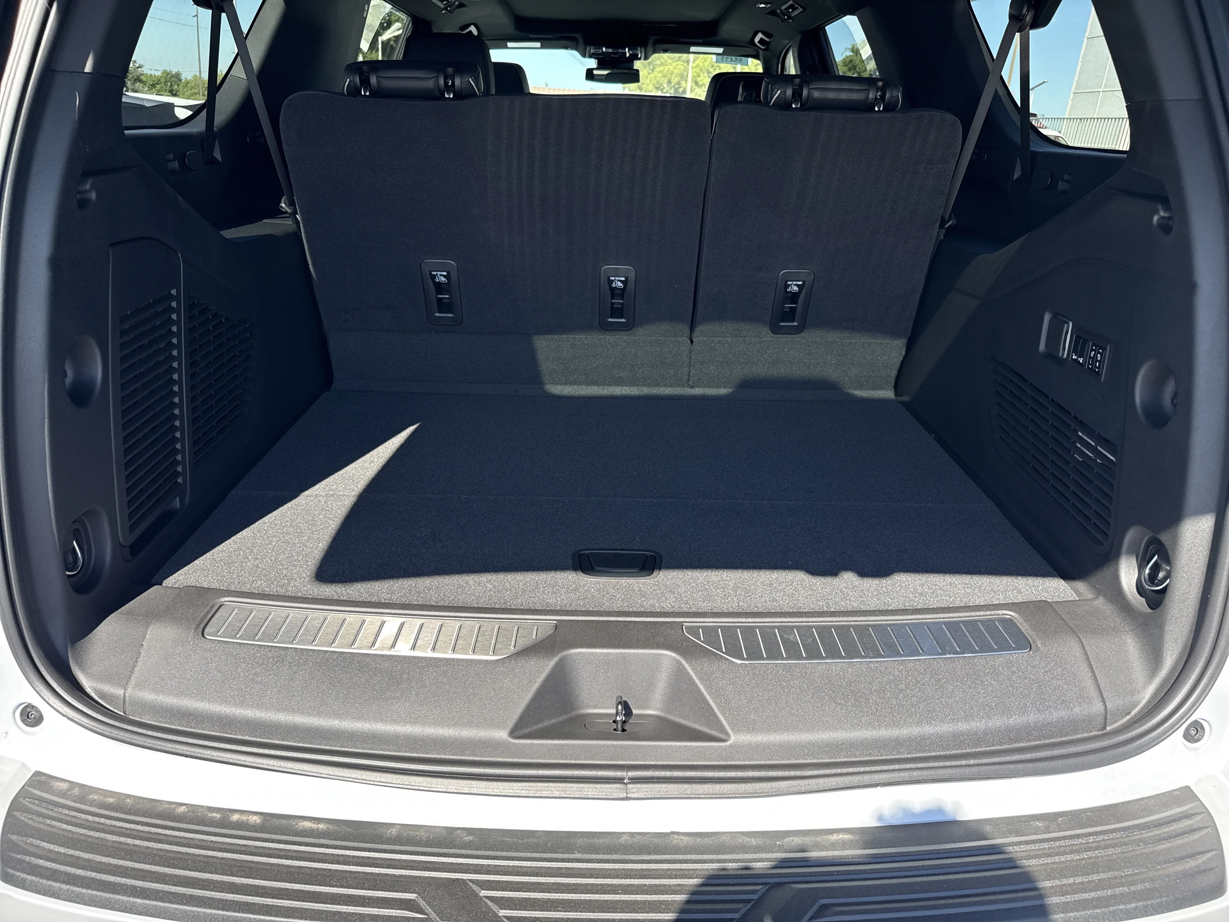 2026 Chevrolet Suburban Premier - Photo 21