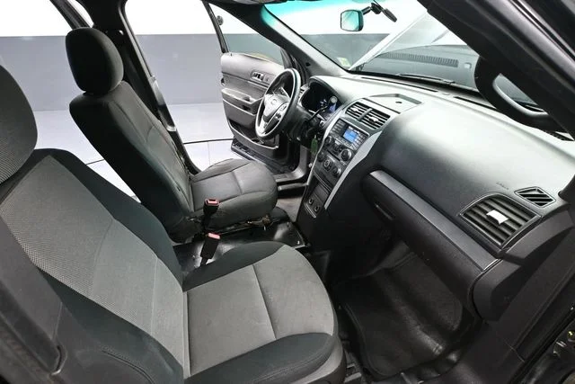 Used 2014 Black Ford Base image 39