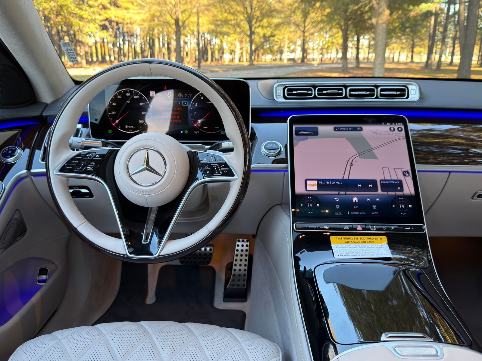 New 2026 MANUFAKTUR Moonlight White Metallic Mercedes-Benz S 580 image 3