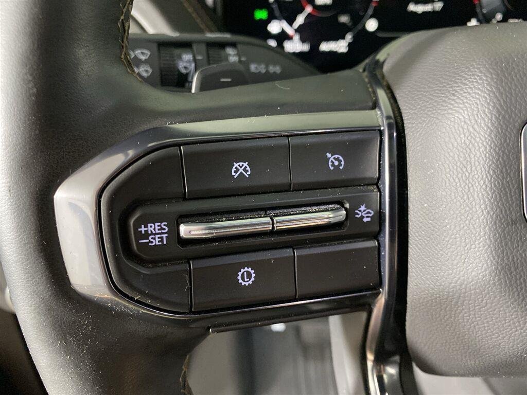 Used 2025 Onyx Black GMC AT4 image 18