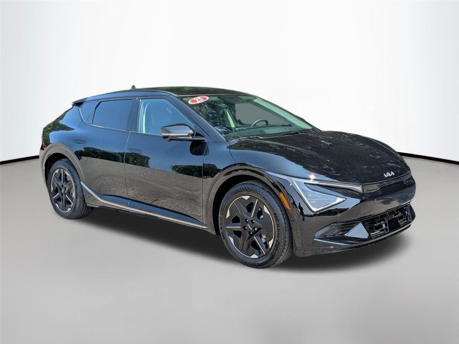 New 2025 EBONY BLACK Kia Wind image 5