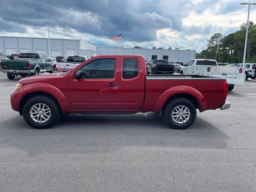 Used 2017 Red Nissan SV image 4