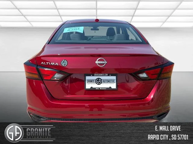 2025 Nissan Altima SV - Photo 5