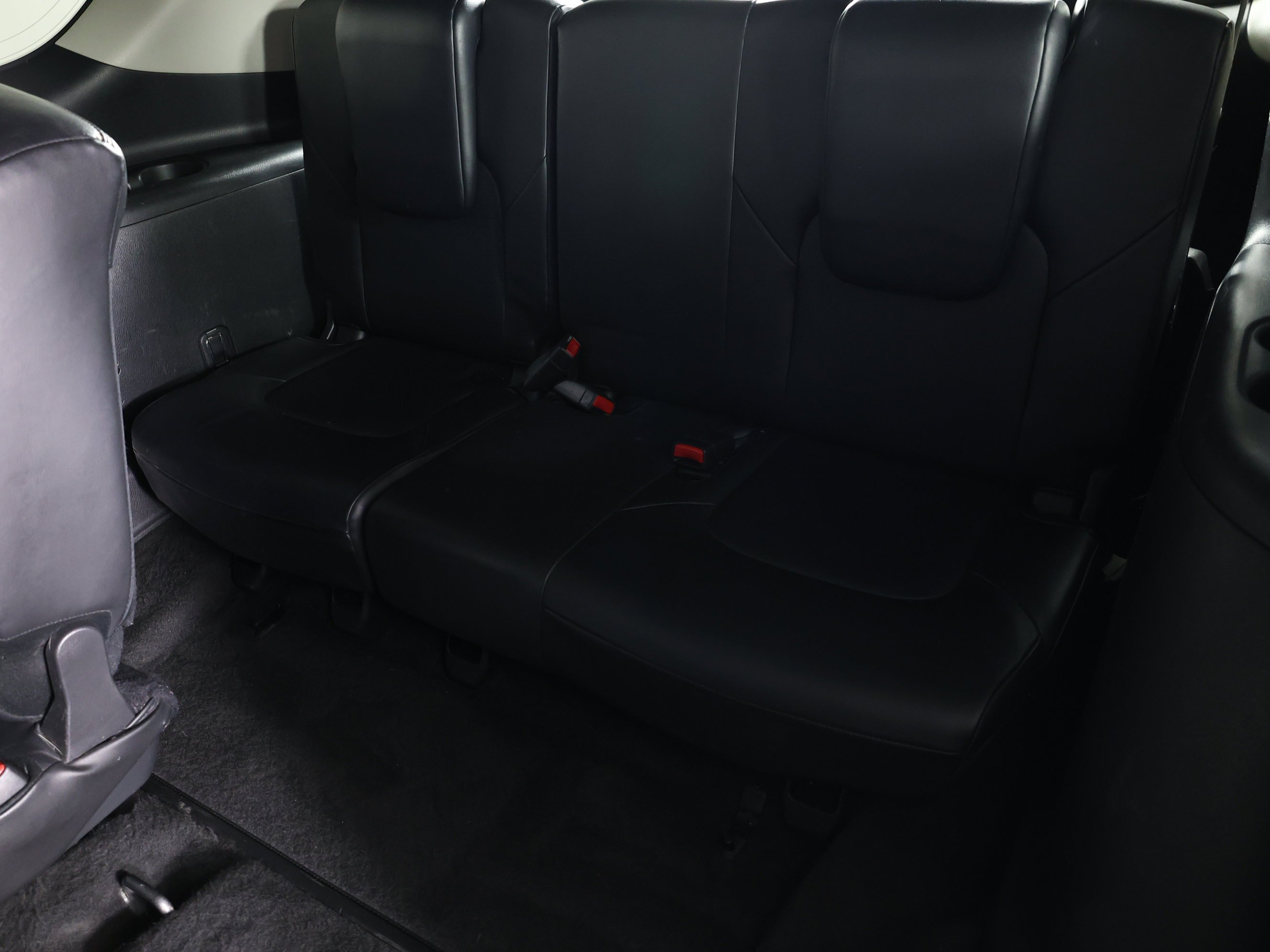Used 2020 Gun Metallic Nissan SL image 12