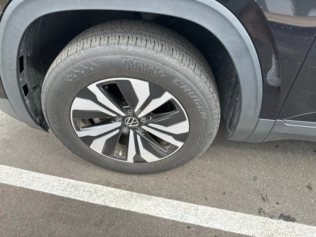 Certified Used 2024  Volkswagen 2.0T SE image 20