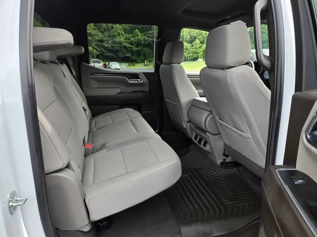 Used 2025 Summit White Chevrolet LT image 20