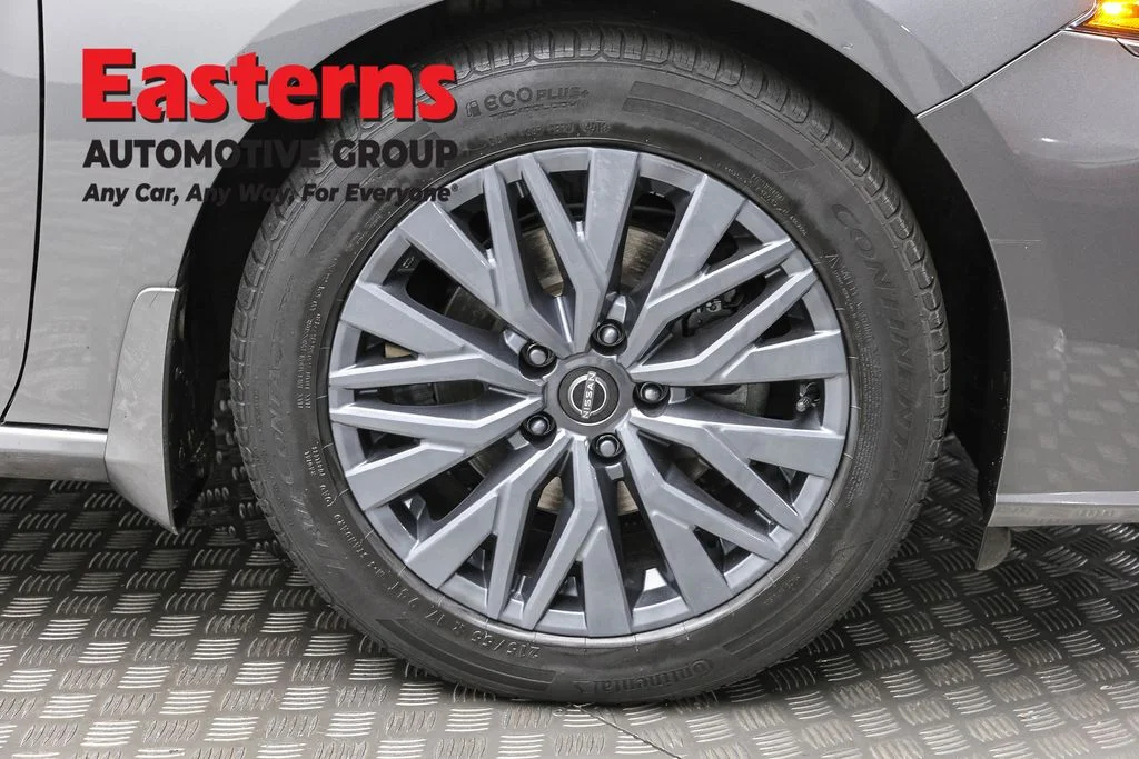 Used 2023 Gray Nissan 2.5 SV image 31