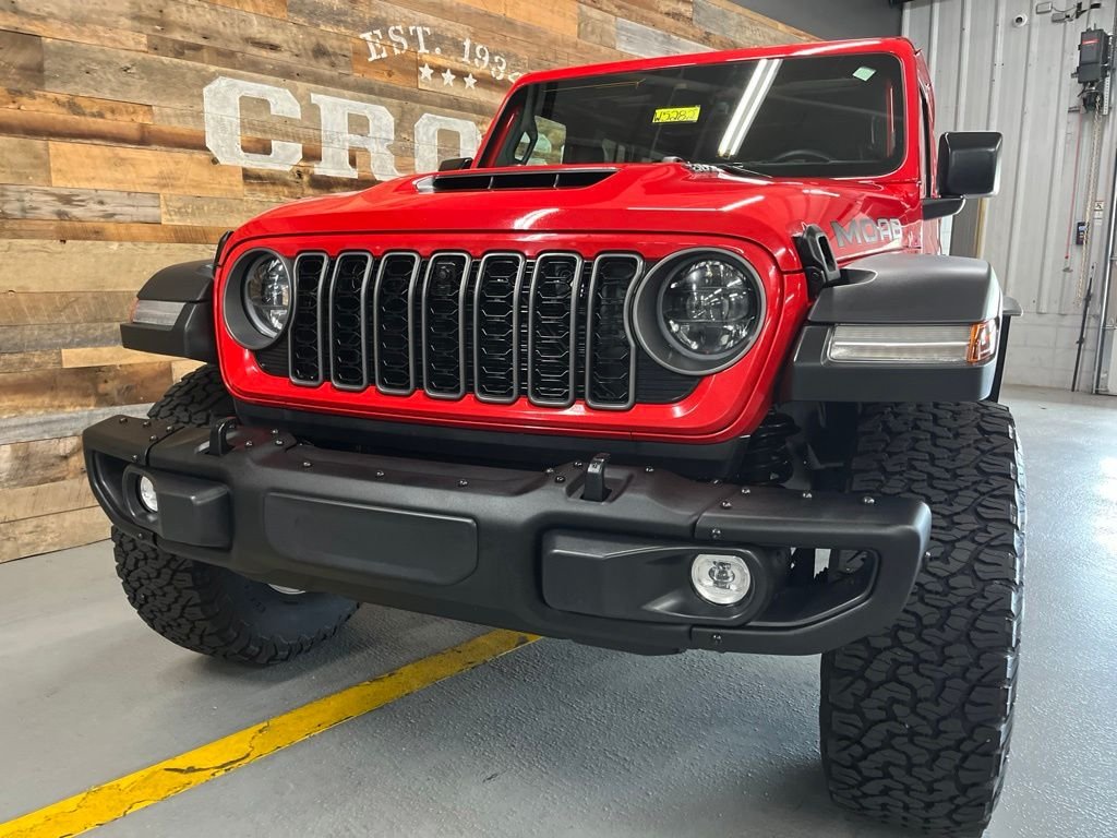 New 2026 Firecracker Red Clear-Coat Exterior Paint Jeep Moab 392 image 9