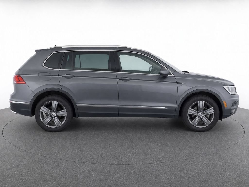 Certified Used 2020 Platinum Gray Metallic Volkswagen 2.0T SEL image 6