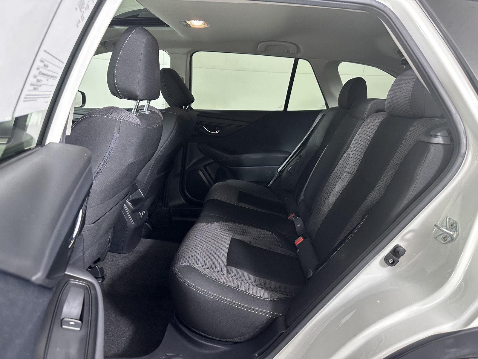 Used 2021  Subaru  image 37