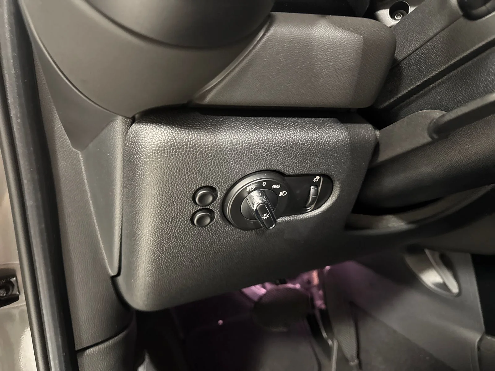 Used 2019 Gray Metallic MINI Signature image 17