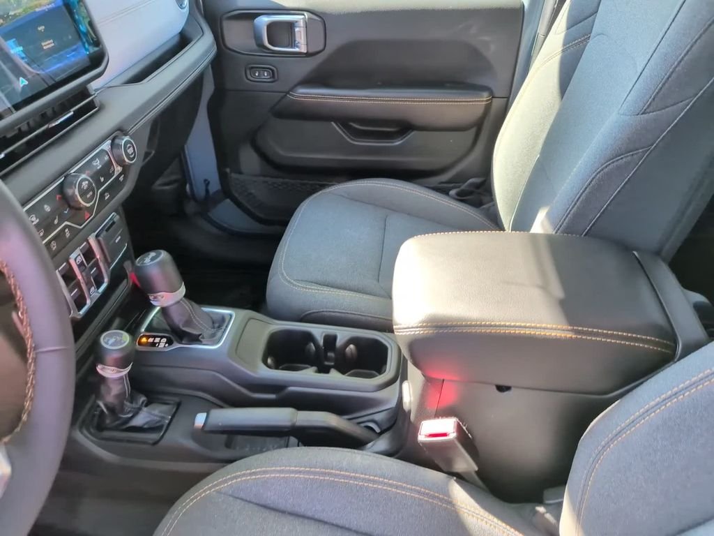 Used 2024 Gray Jeep Sahara image 25