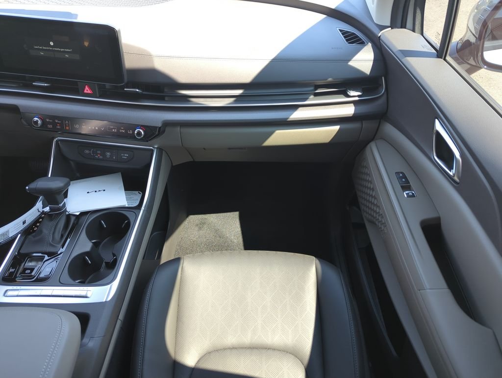New 2026 Ceramic Silver Kia EX image 16
