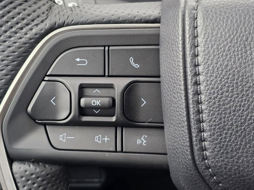 2025 Toyota Tacoma TRD Off Road - Photo 17