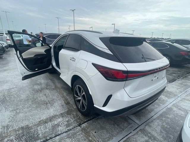 Used 2024 White Lexus 350 Premium image 5