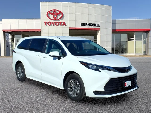 2026 Toyota Sienna LE
