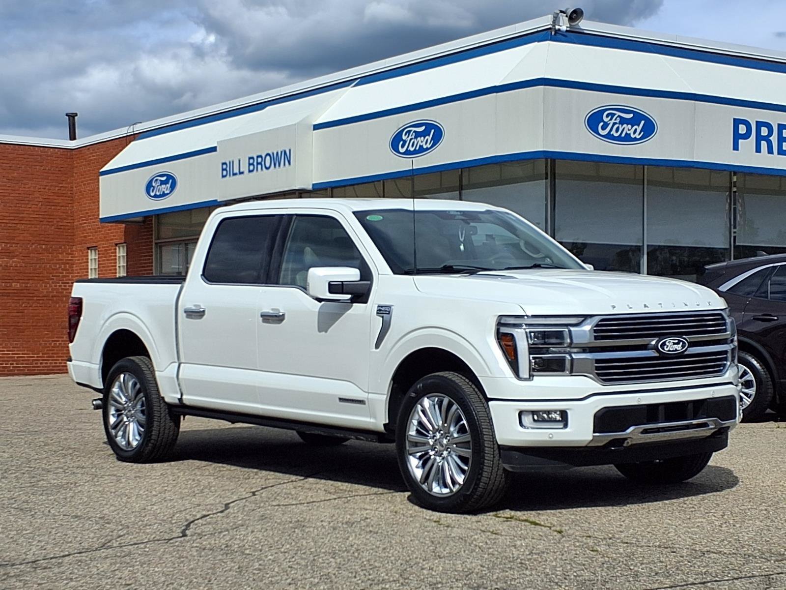 Certified Used 2025 Star White Ford Platinum image 1