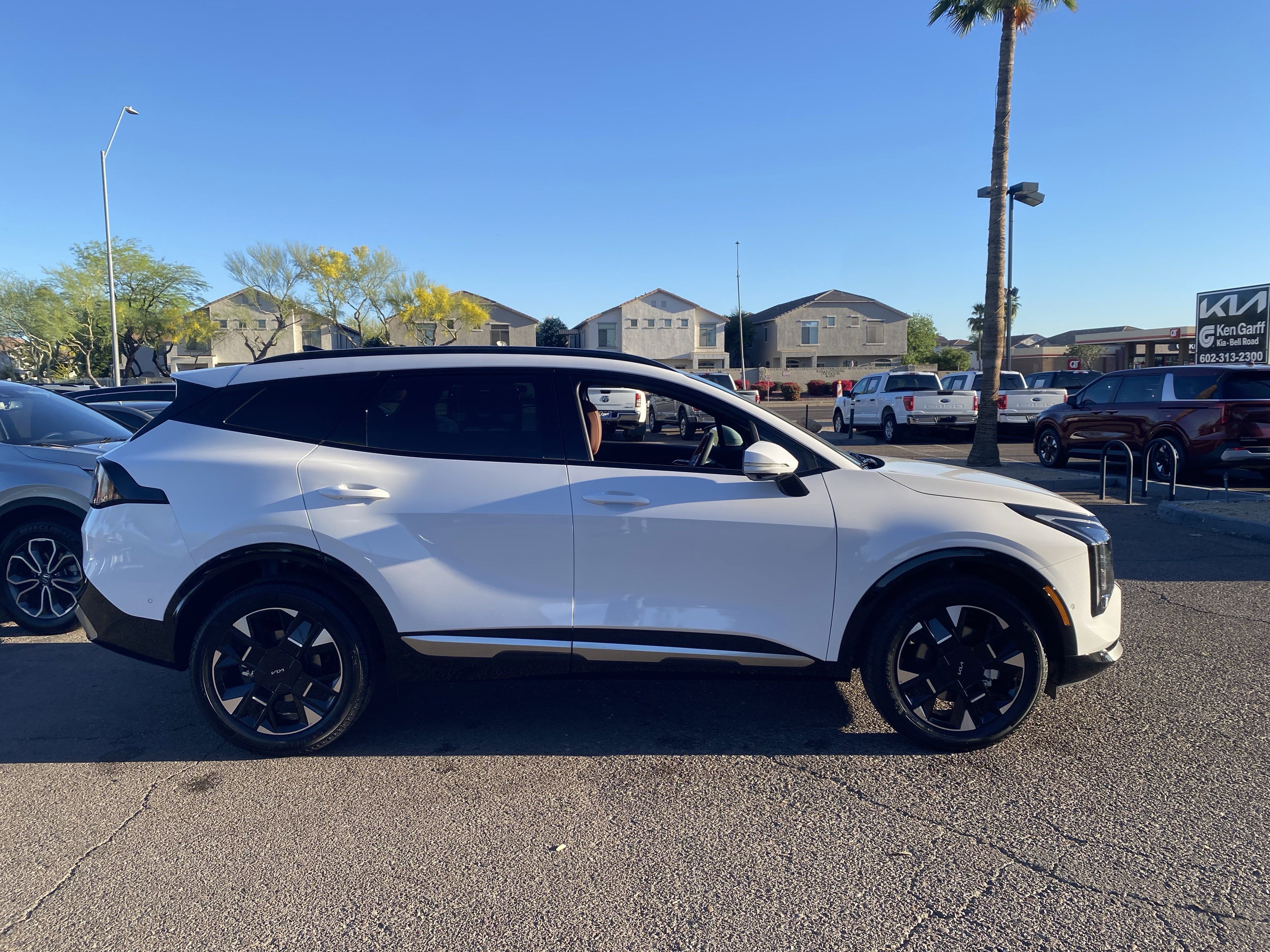 New 2026 Glacial White Pearl Kia SX Prestige image 2