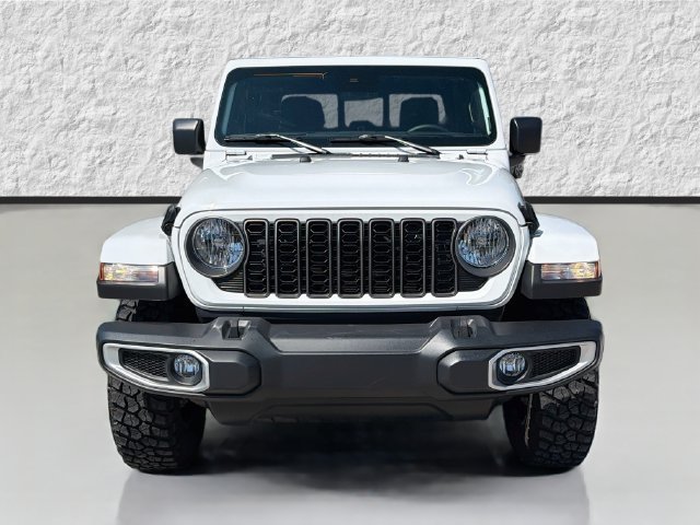 Used 2025 Bright White Clearcoat Jeep High Tide image 8