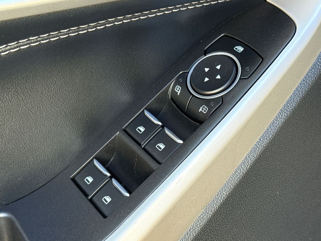 Used 2023 Black Ford XLT image 19