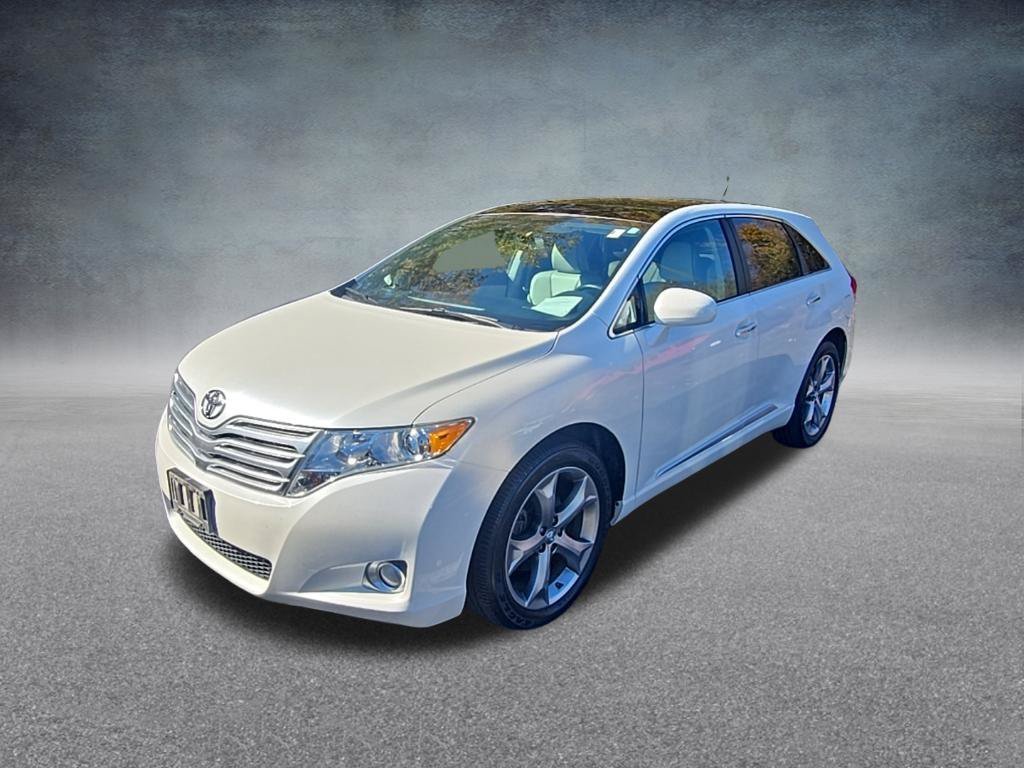 Used 2011 Blizzard Pearl Toyota Base image 3