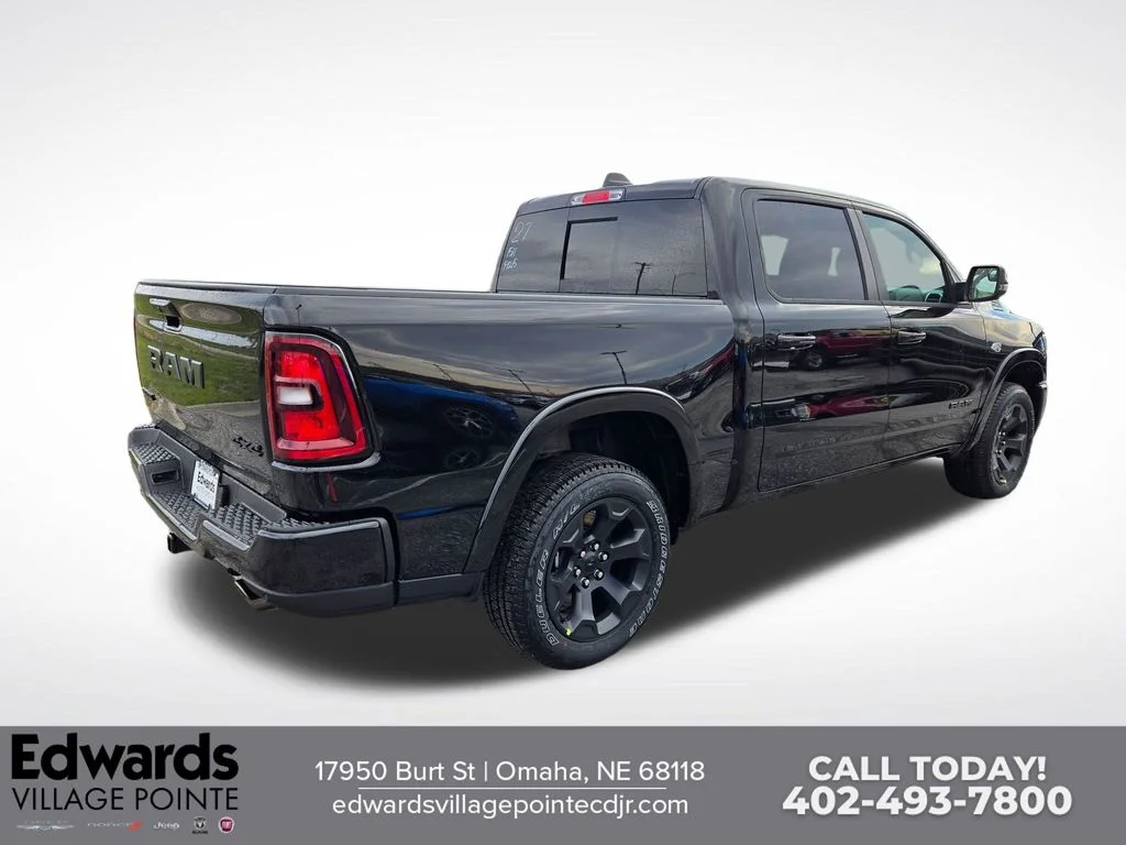 New 2026 Diamond Black Crystal Pearl-Coat Exterior Paint RAM Big Horn/Lone Star image 3