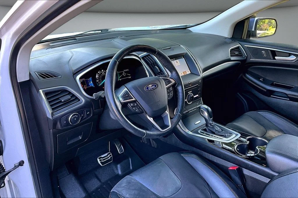 Used 2016 White Ford Sport image 17