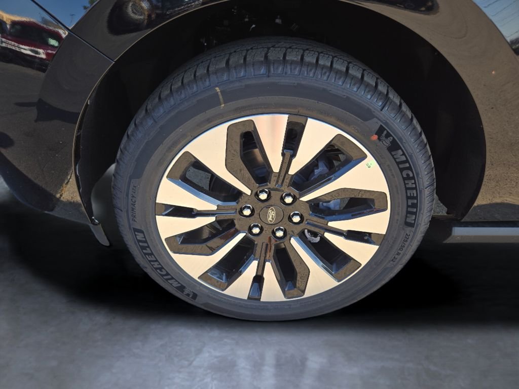 New 2027 Agate Black Metallic Ford Platinum image 26