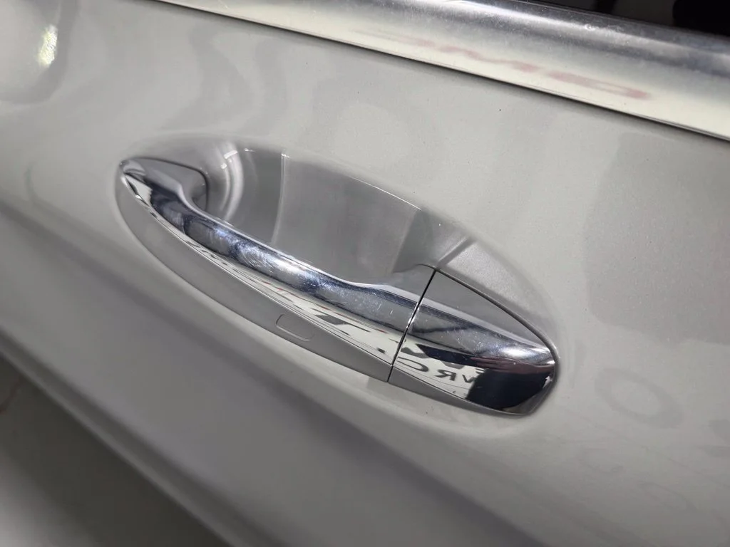 Used 2016 Silver Mercedes-Benz C 300 image 11