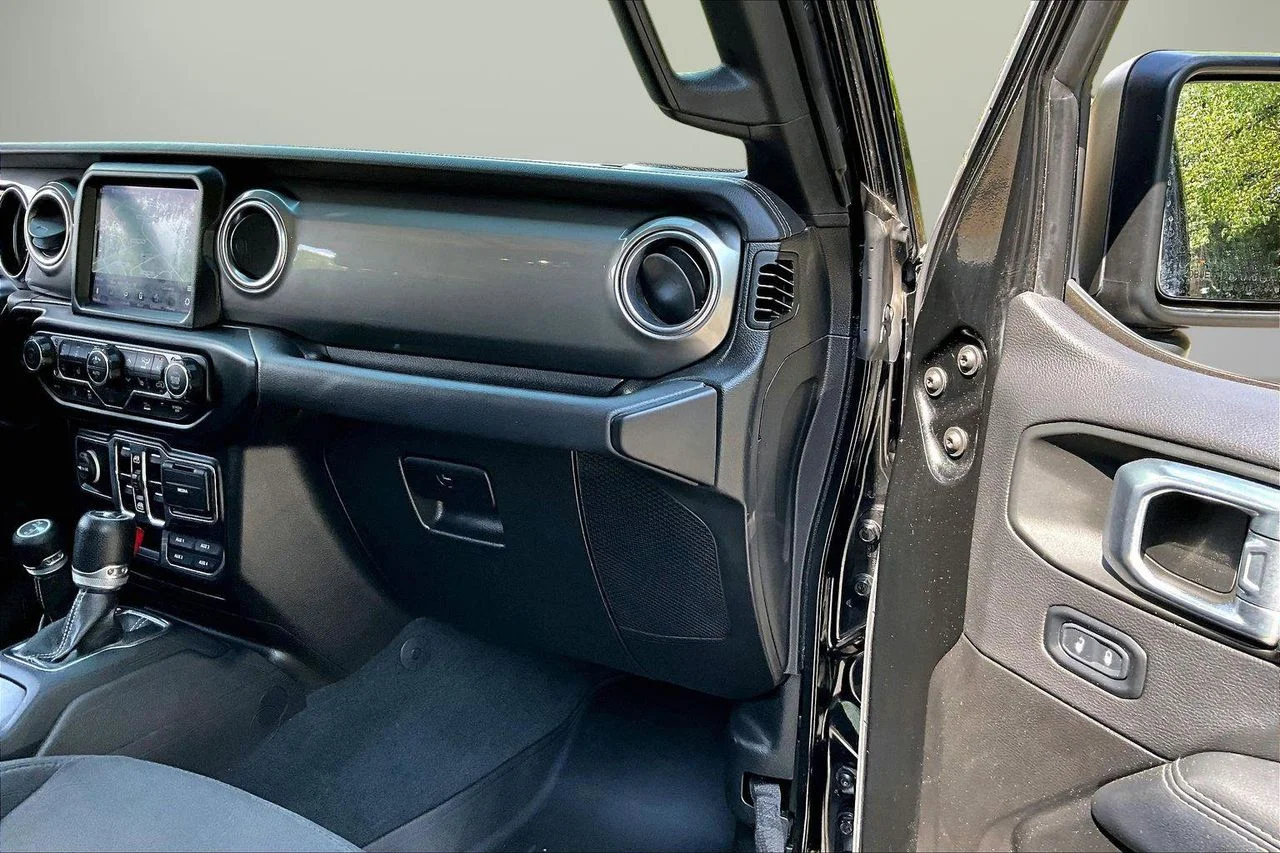 Certified Used 2022 Black Jeep Sahara image 20