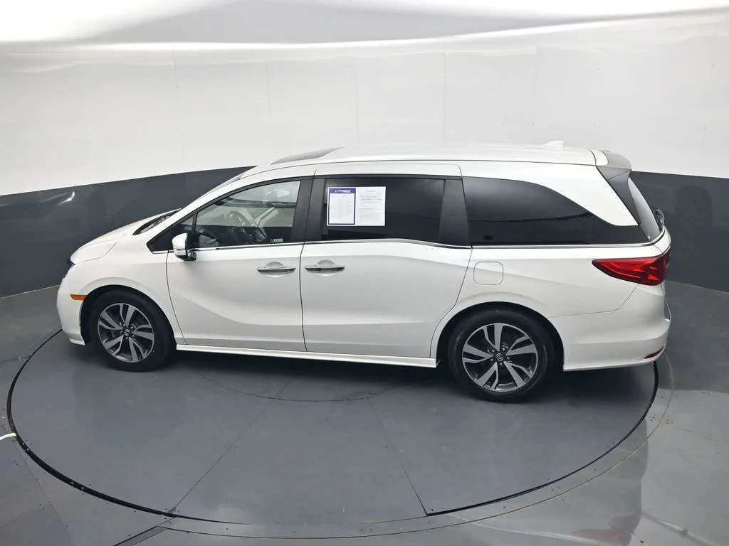 Used 2023  Honda Touring image 32