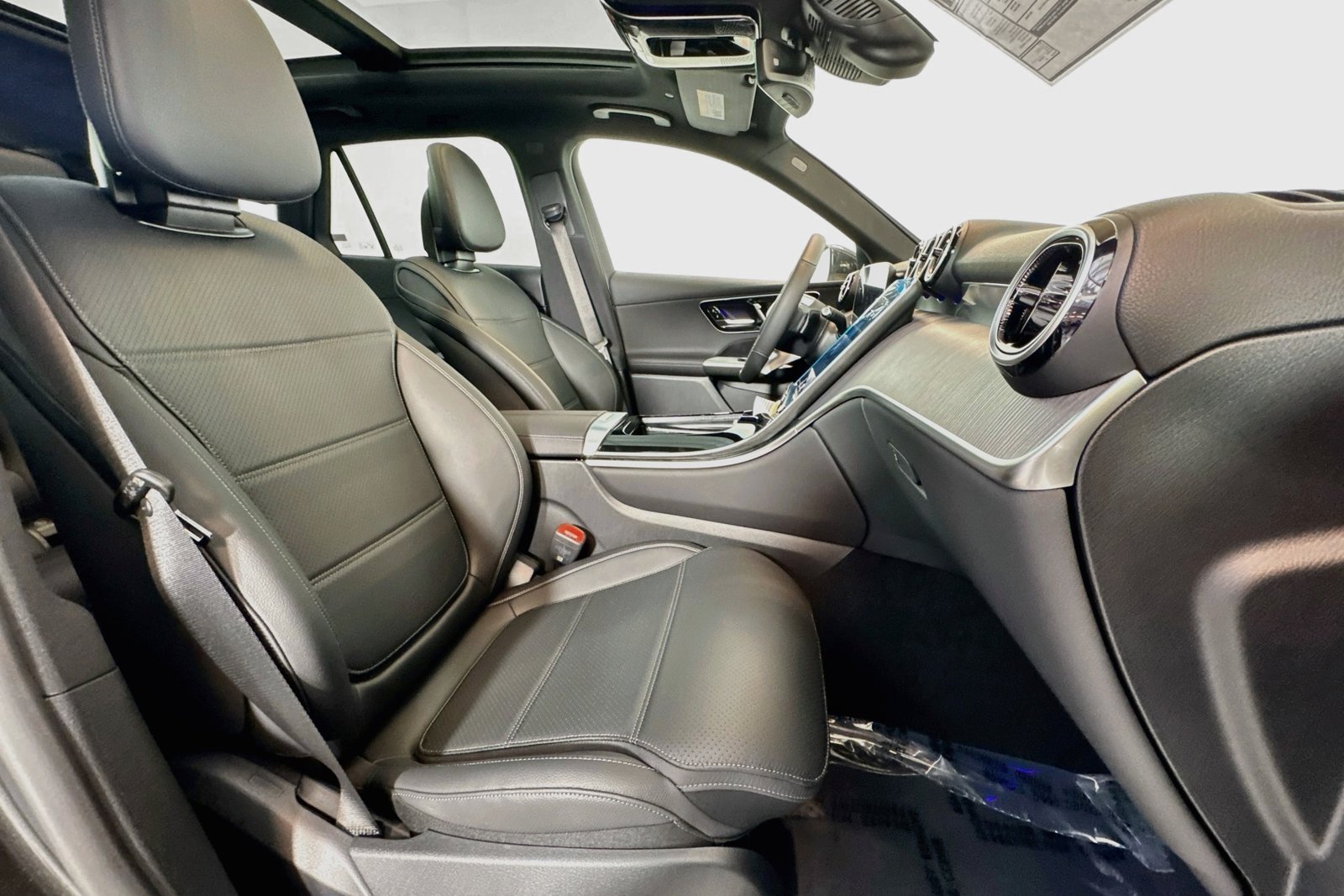 New 2027 Graphite Grey Metallic Mercedes-Benz GLC 300 image 26