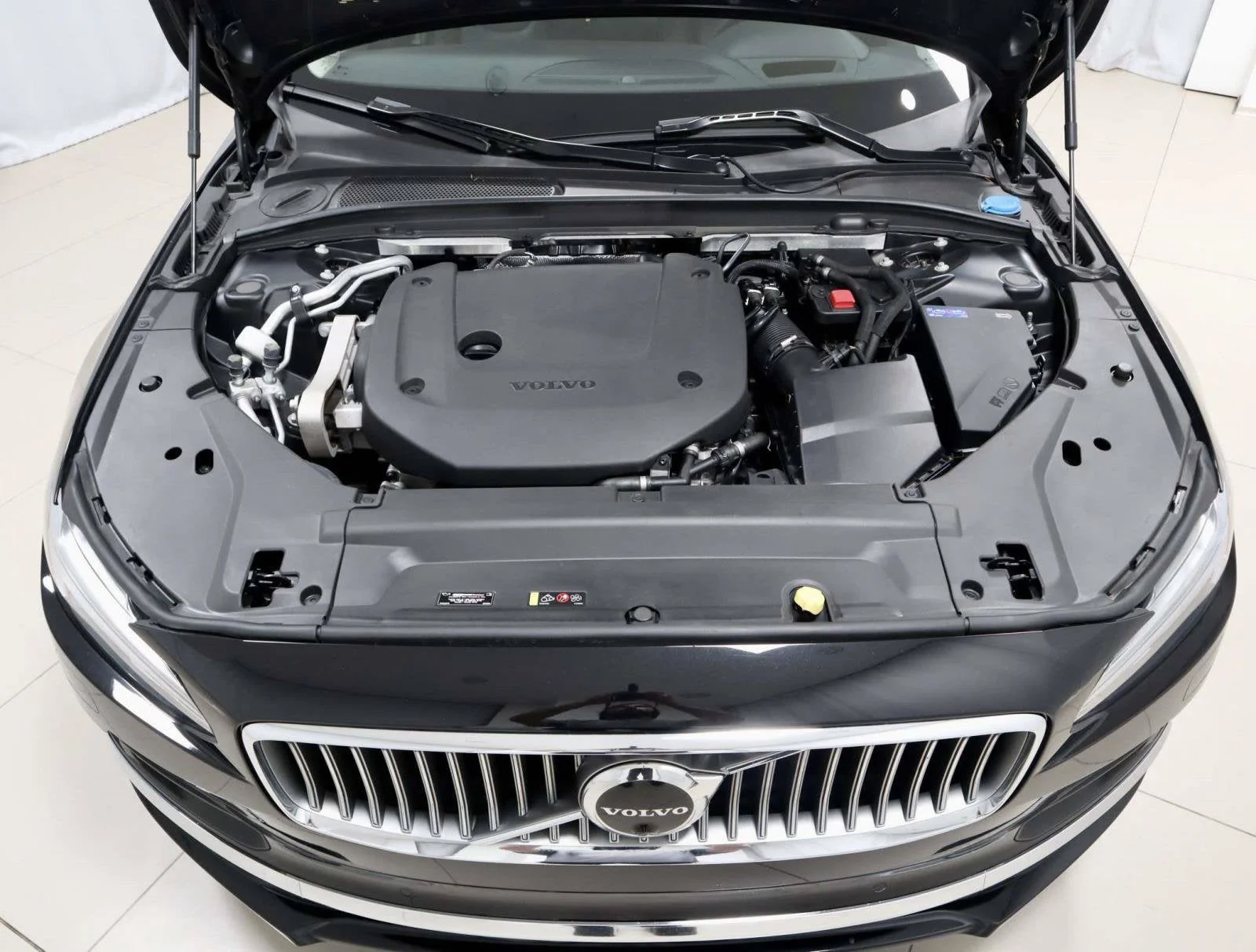 Used 2023 Black Stone Volvo Ultimate image 10