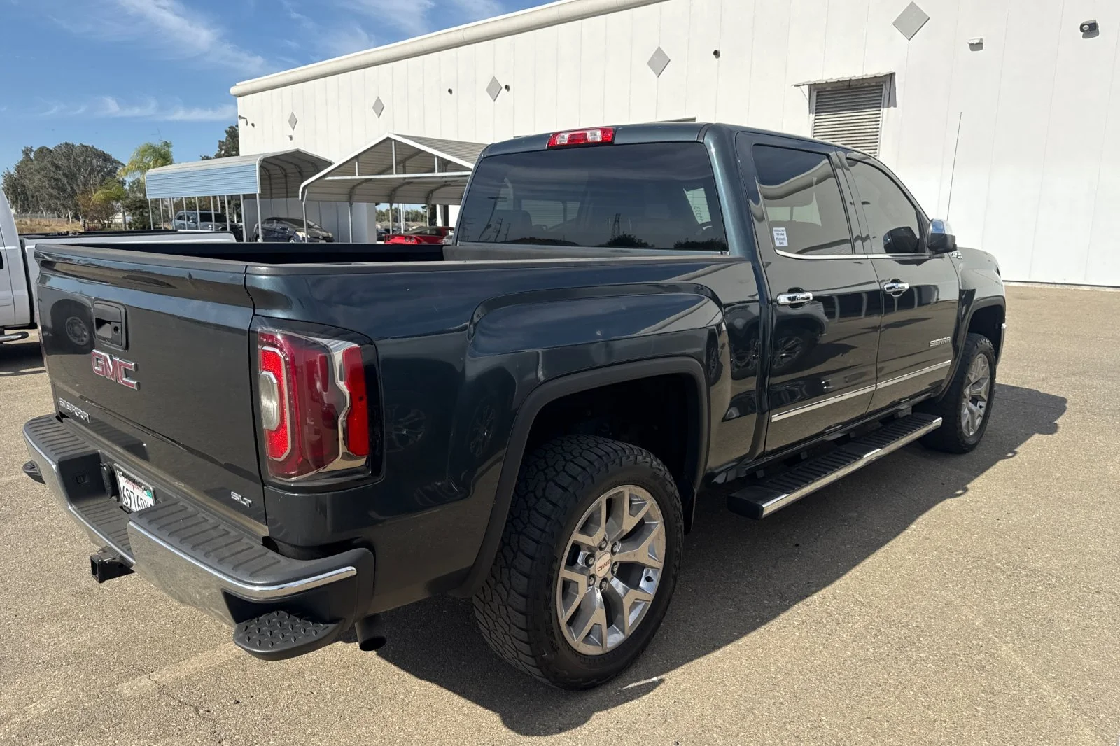 Used 2018 Gray GMC SLT image 4