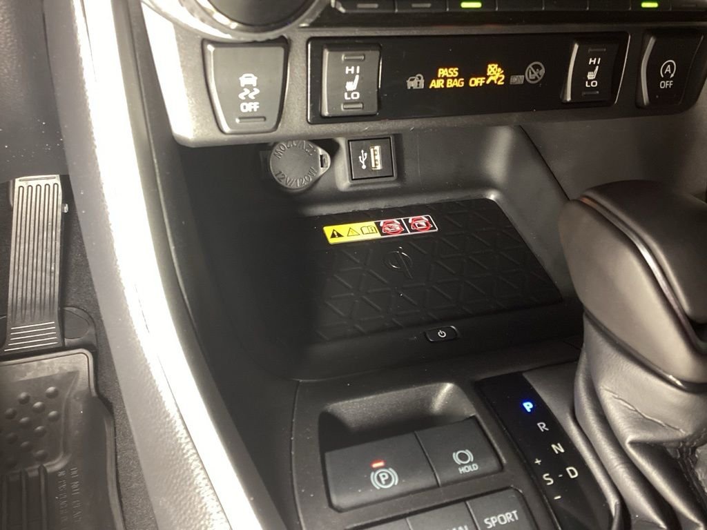 Used 2024 Black Toyota XLE Premium image 22