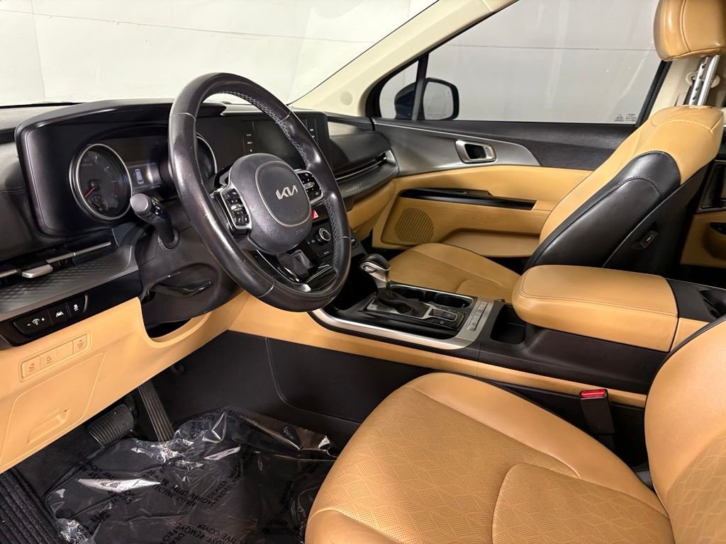 Used 2022 Black Kia LXS image 21