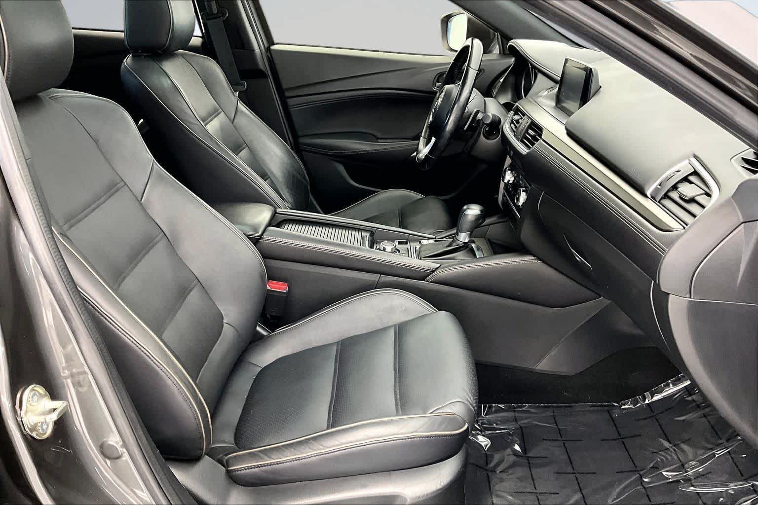 Used 2017 Machine Gray Metallic Mazda Grand Touring image 14