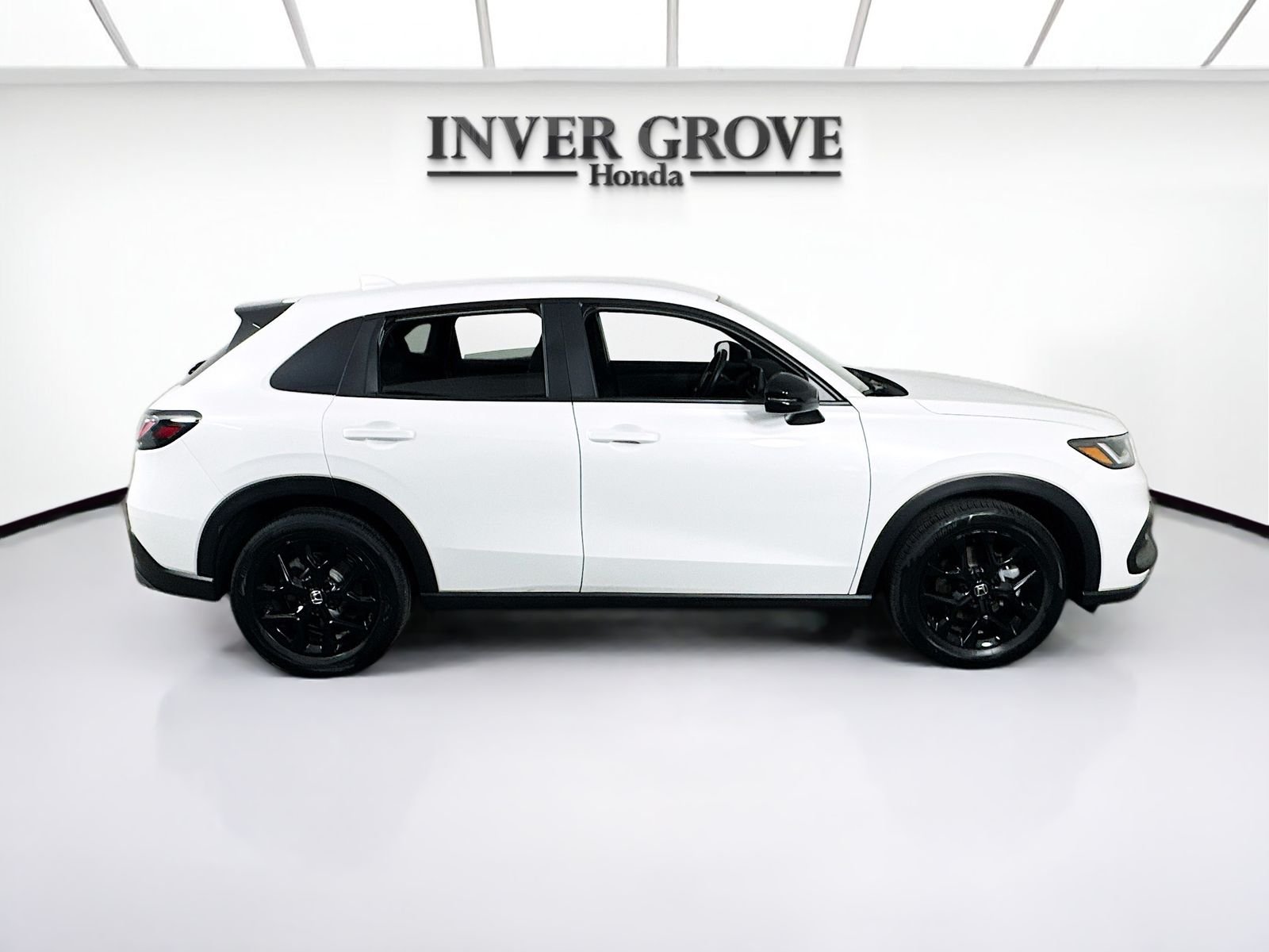 Certified Used 2024 Platinum White Pearl Honda 5DR AWD SPORT image 4