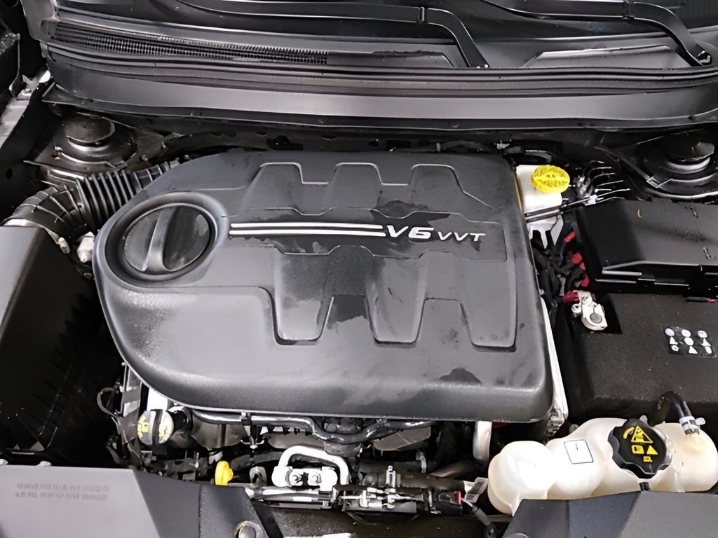 Used 2021 Gray Jeep Limited image 15