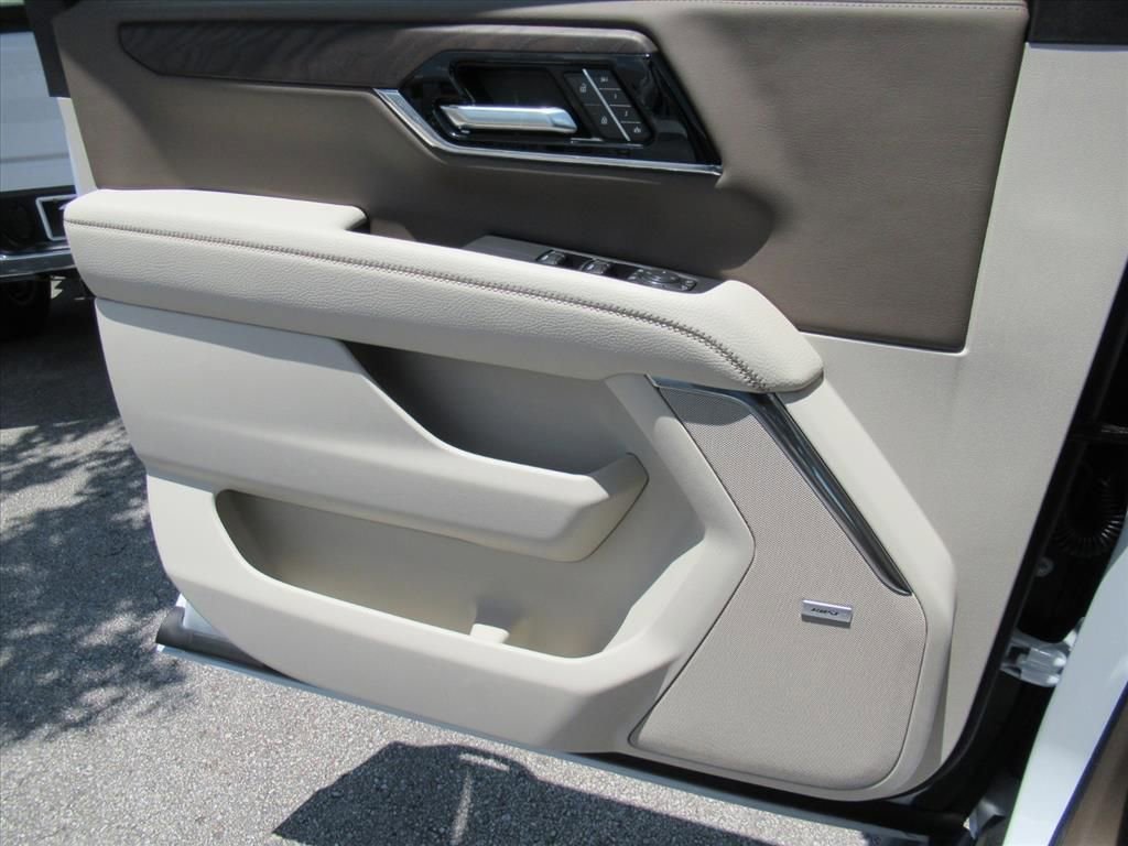 Used 2026 Glacier White Tricoat GMC Denali image 20