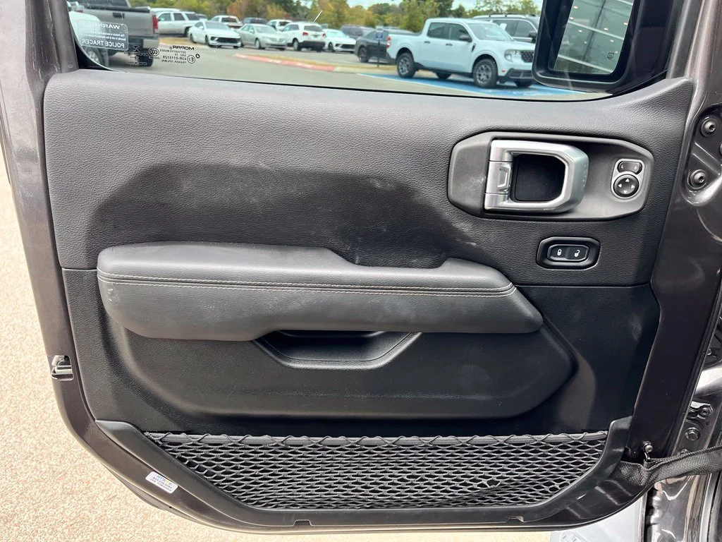 Used 2020 Gray Jeep Overland image 19