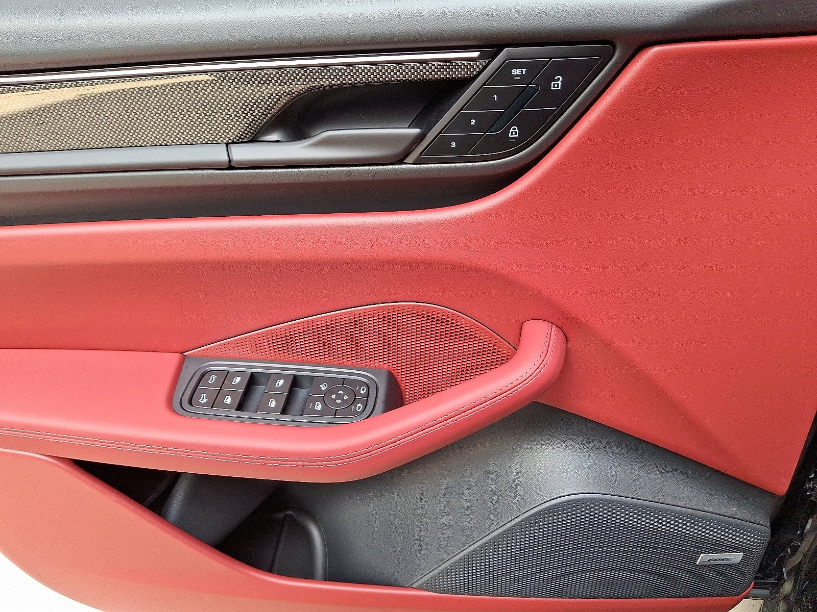 2026 Porsche Macan GTS - Photo 15