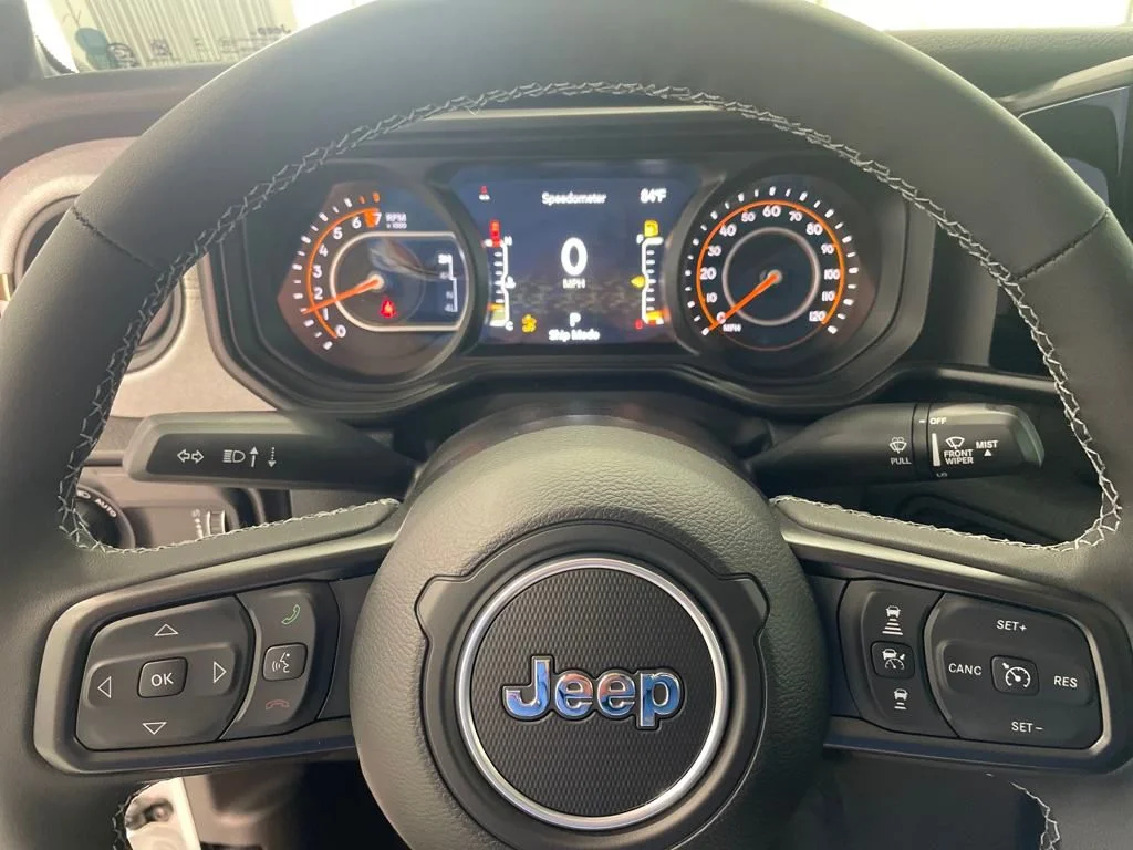 2025 Jeep Gladiator Willys - Photo 16