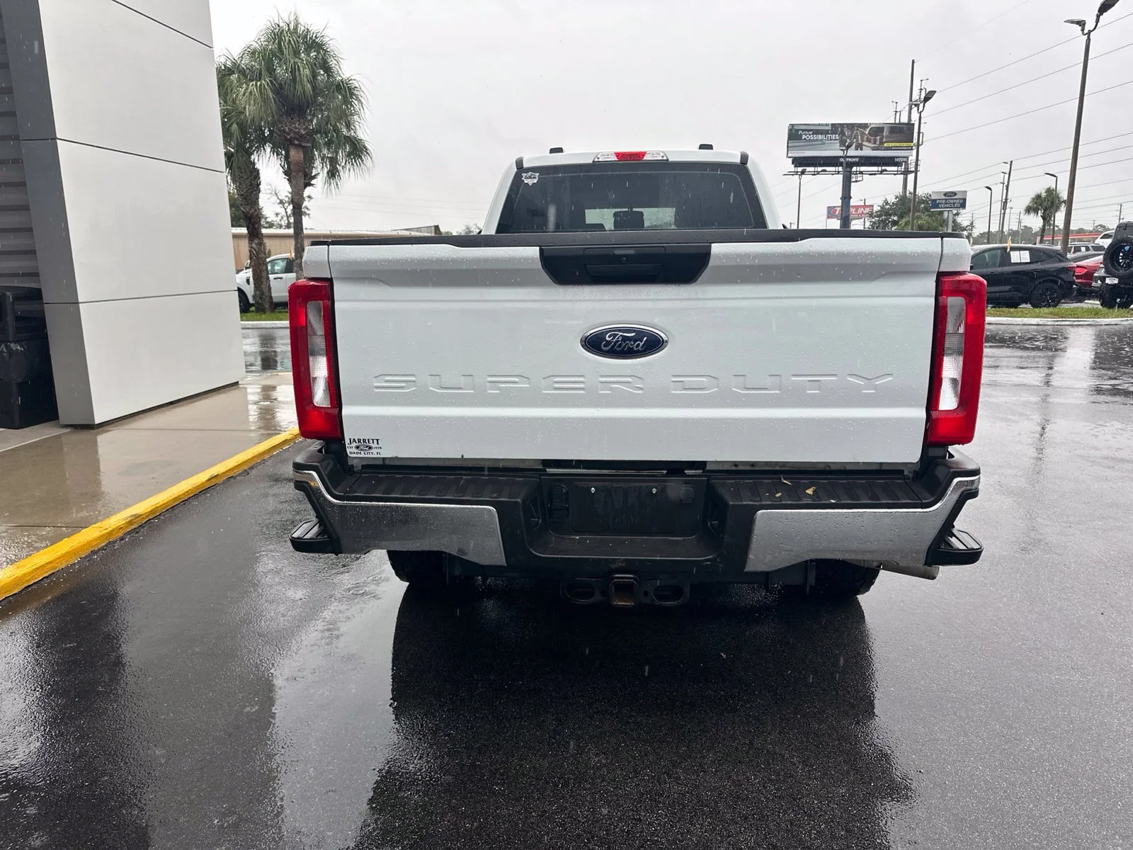 Used 2025 White Ford XL image 5