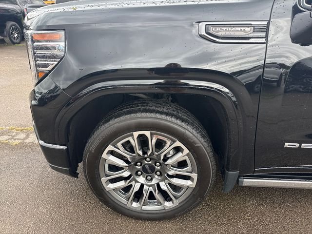 Used 2023 Black GMC Denali Ultimate image 10