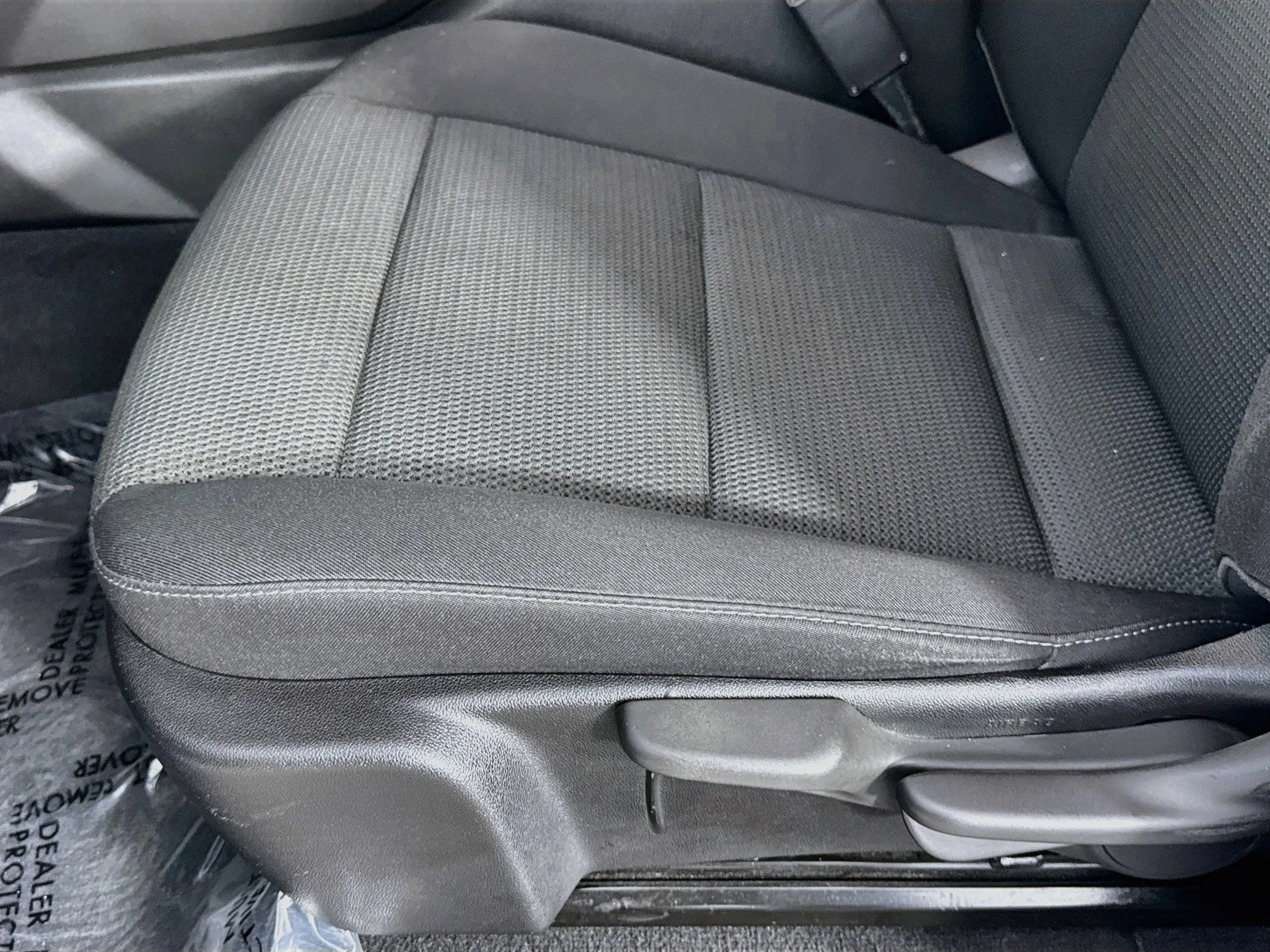 Used 2024 Summit White GMC Elevation image 22