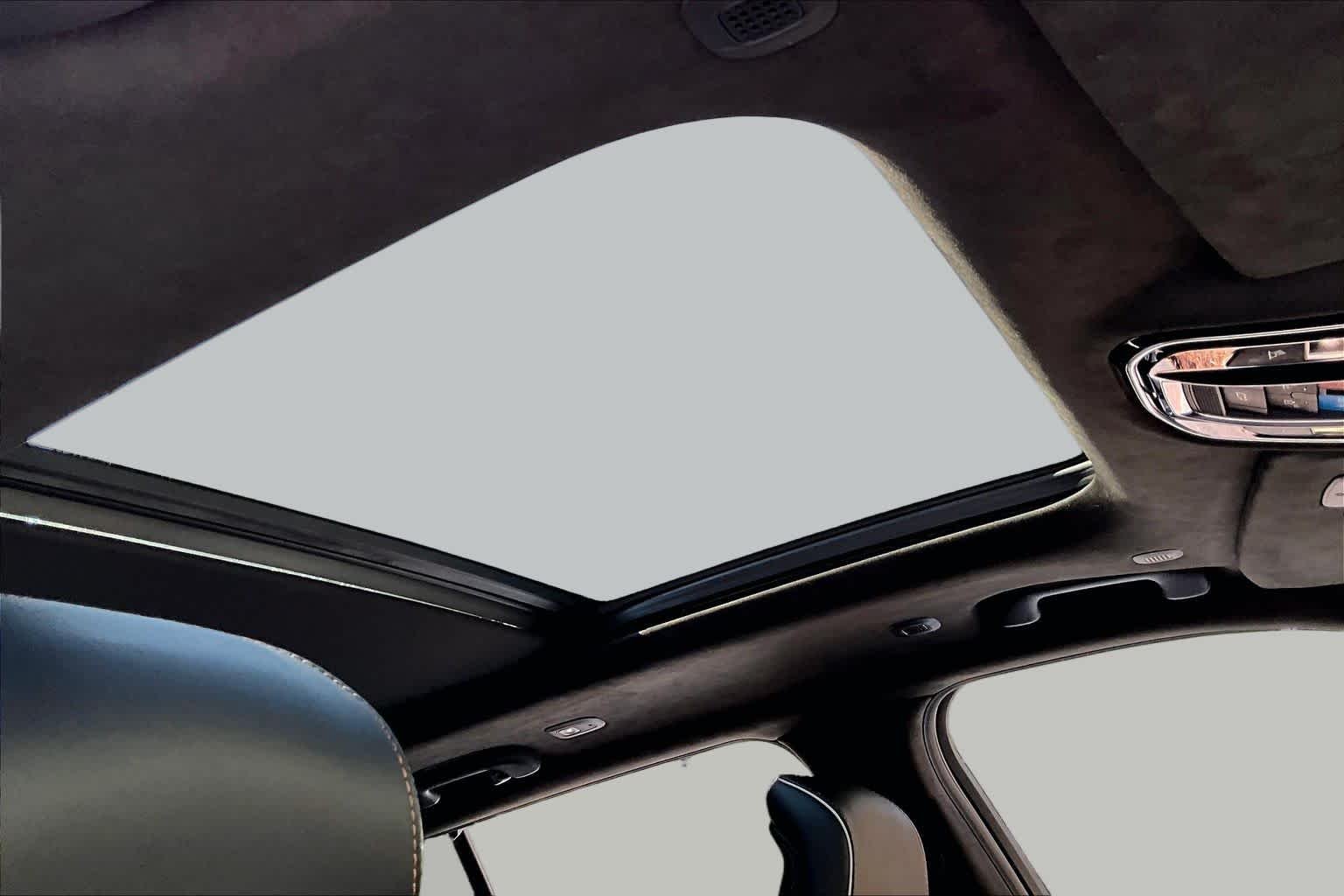 Used 2022 Bright White Clearcoat Jeep Summit image 14